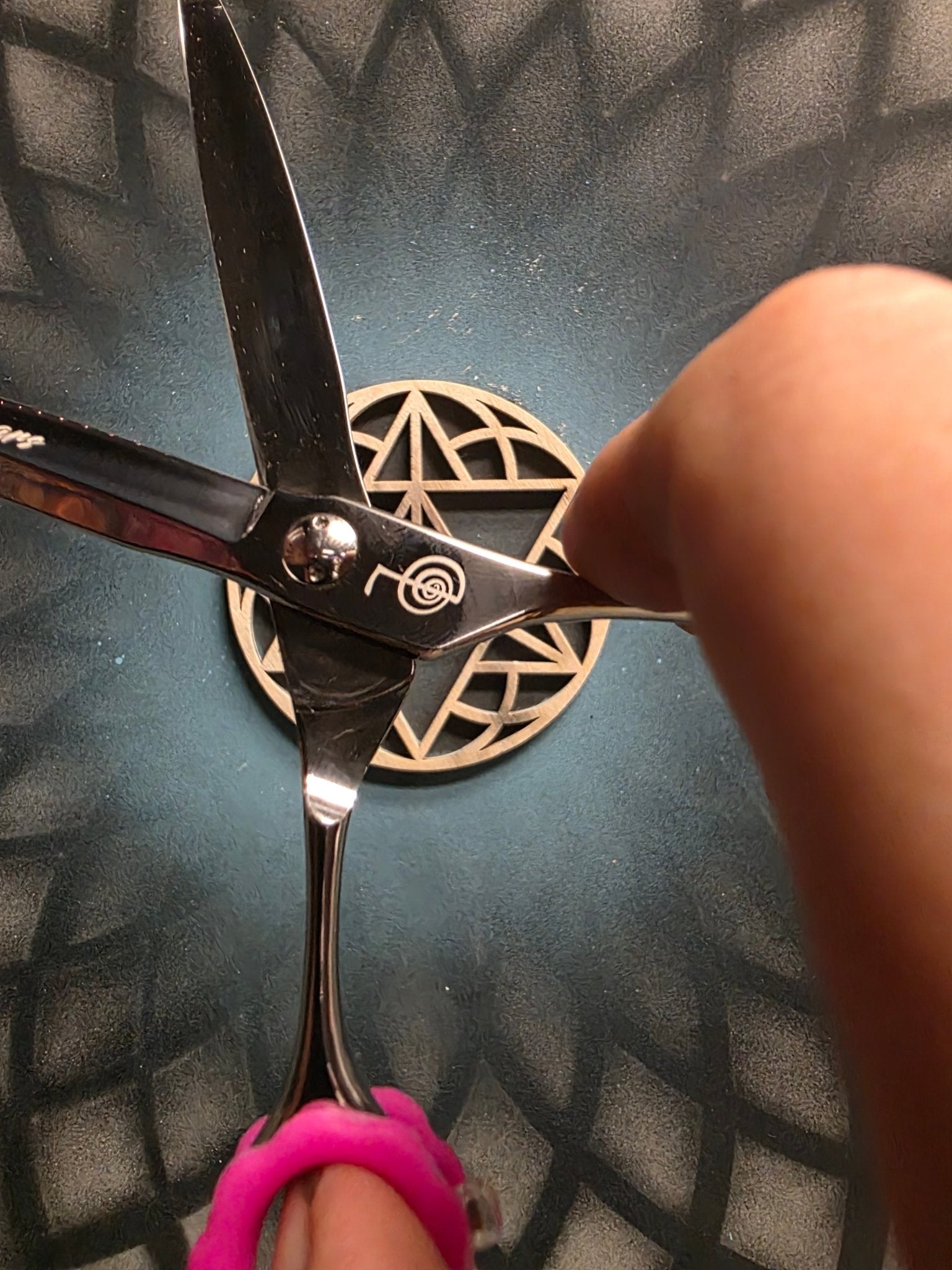Reiki Shears - 7.5 Curved Axis - Reiki Shears
