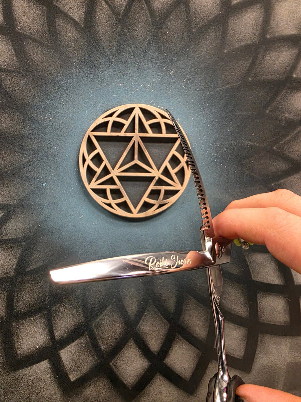 Reiki Shears - The Misfit 7" Curved Chunking Blender - Reiki Shears