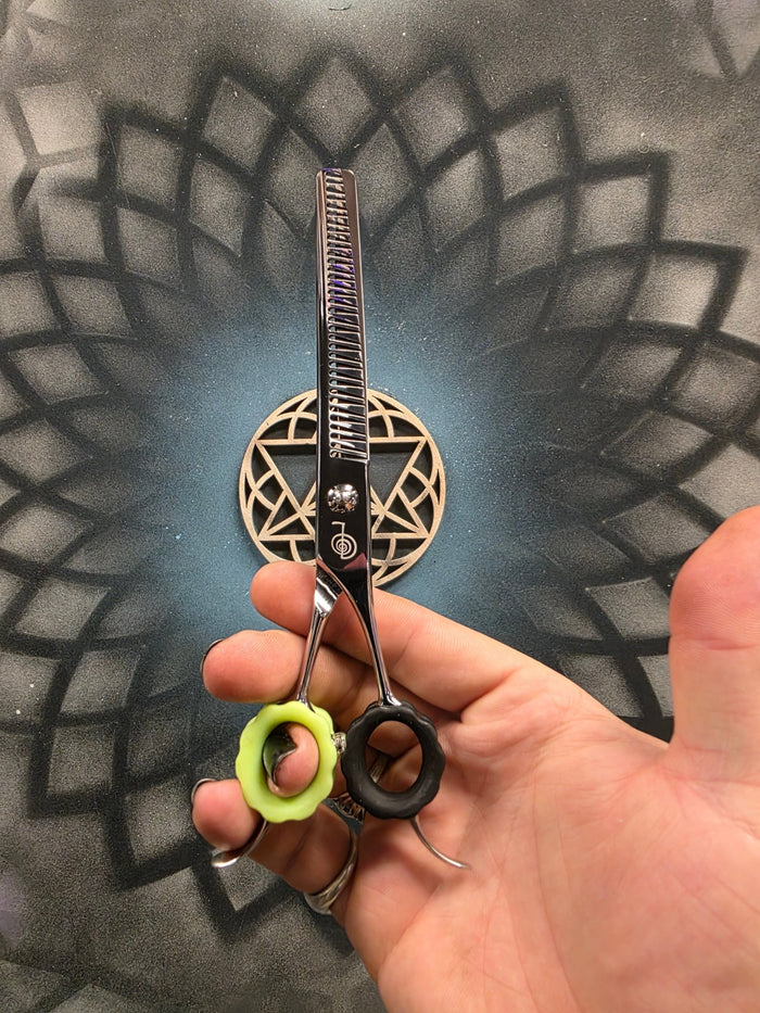 Reiki Shears - The Misfit 7" Reverse Curved Chunking Blender